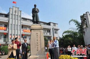 荣归故里,岁月沉淀下的乡愁与荣耀